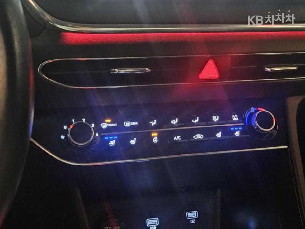 Хюндай Соната (DN8)2.0 LPG Рент-а-кар Стил - 13