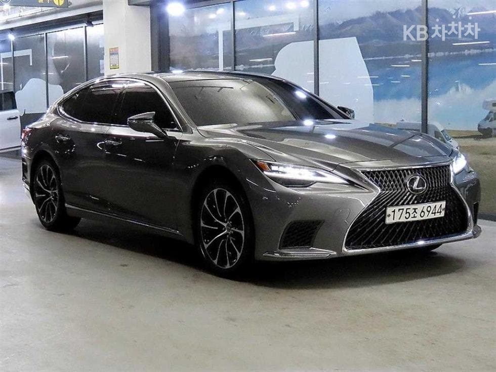 Lexus LS 5세대 500 AWD LUXURY - Image 1