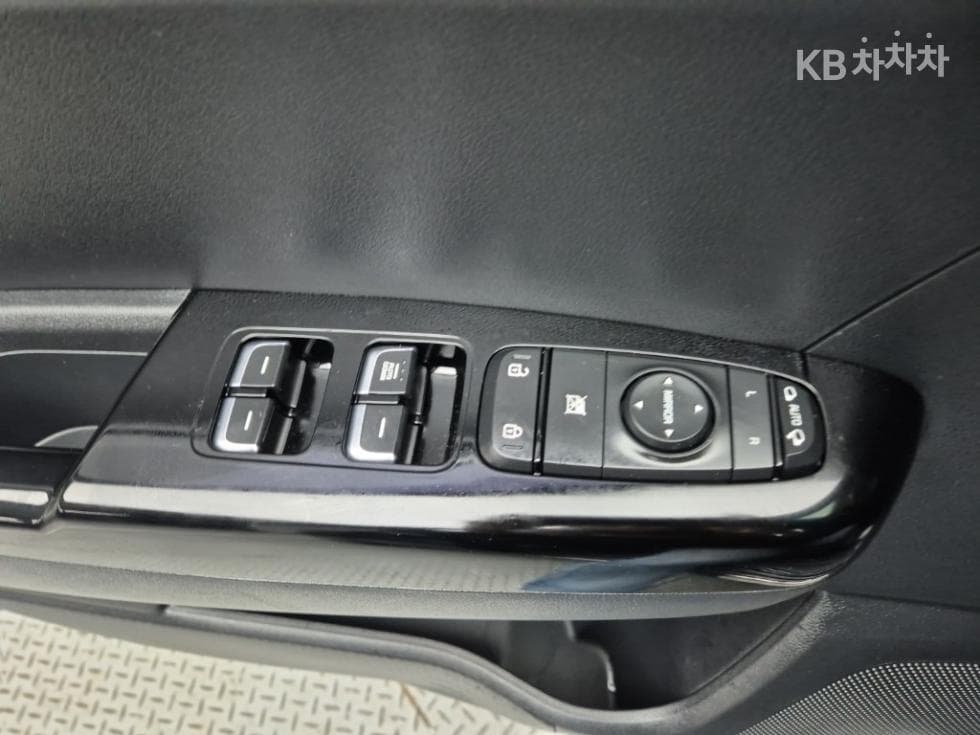 Kia Sportage 4th generationDiesel 2.0 2WD Trendy - 17