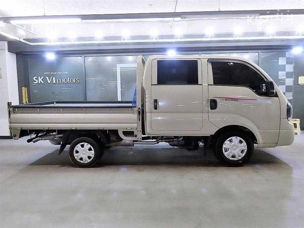 Kia The New (facelift) Bongo 3 (light truck)LPG 1 Ton Double Cab Extra Long 2WD GLS - 3