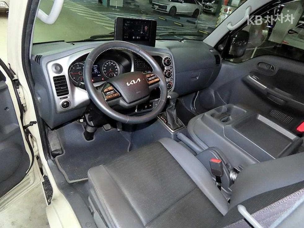 Kia The New (facelift) Bongo 3 (light truck)LPG 1 Ton Double Cab Extra Long 2WD GLS - 11