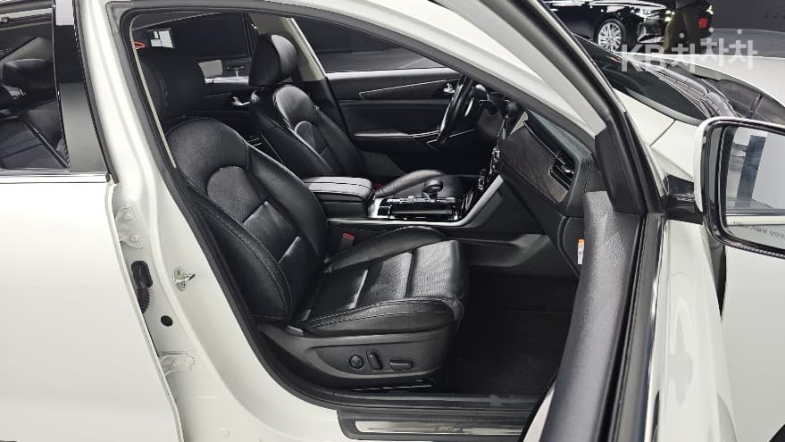 Kia K7 Premiere Hybrid2.4 HEV Signature - 12