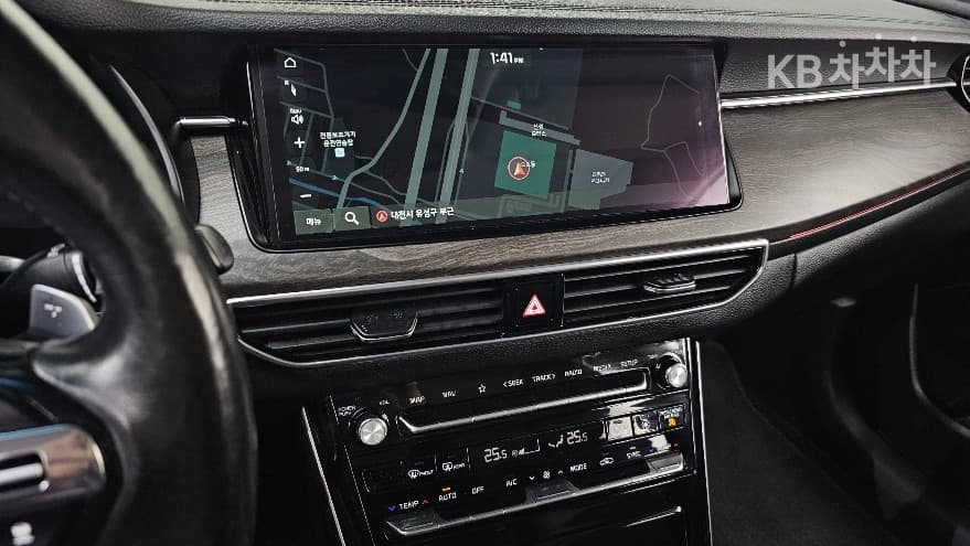 Kia K7 Premiere Hybrid2.4 HEV Signature - 17
