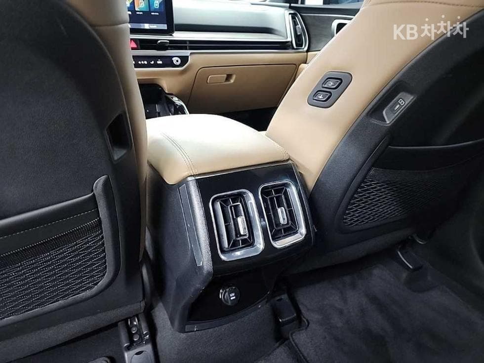 Киа The New (фейслифт) Sorento MQ42.2 Дизел 2WD Престиж - 13