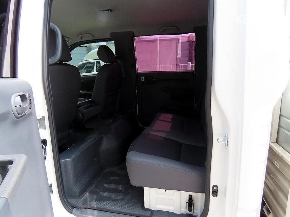 Kia The New (facelift) Bongo 3 (light truck)1 Ton Double Cab Extra Long 2WD GL - 7