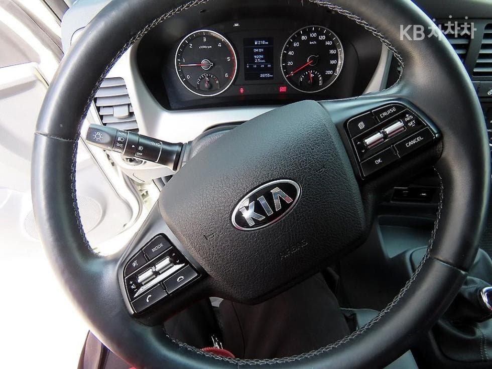 Kia The New (facelift) Bongo 3 (light truck)1 Ton Double Cab Extra Long 2WD GL - 9