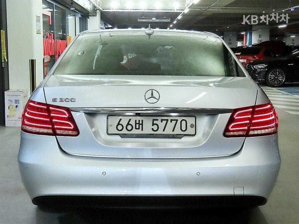 Mercedes-Benz New E-ClassE300 엘레강스 W212 - 4