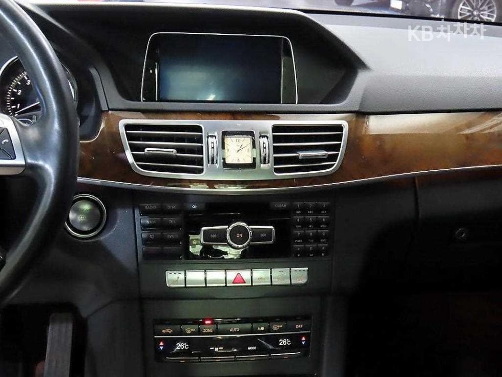 Mercedes-Benz New E-ClassE300 엘레강스 W212 - 10