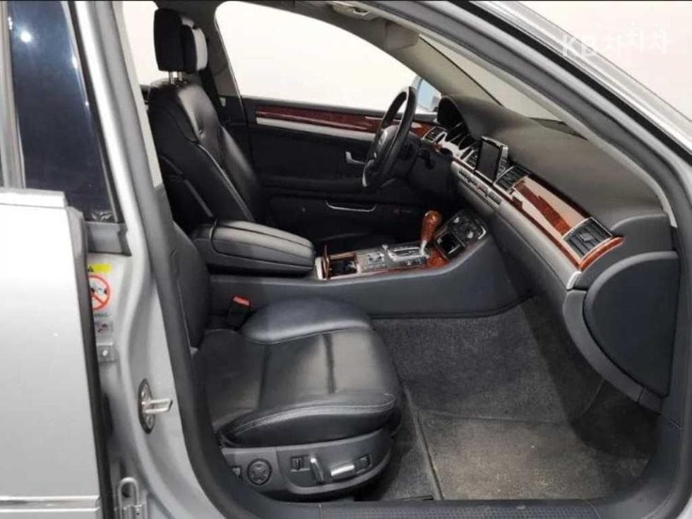Audi NEW A84.2 FSI 콰트로 D4 - 9