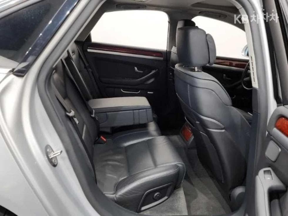 Audi NEW A84.2 FSI 콰트로 D4 - 10