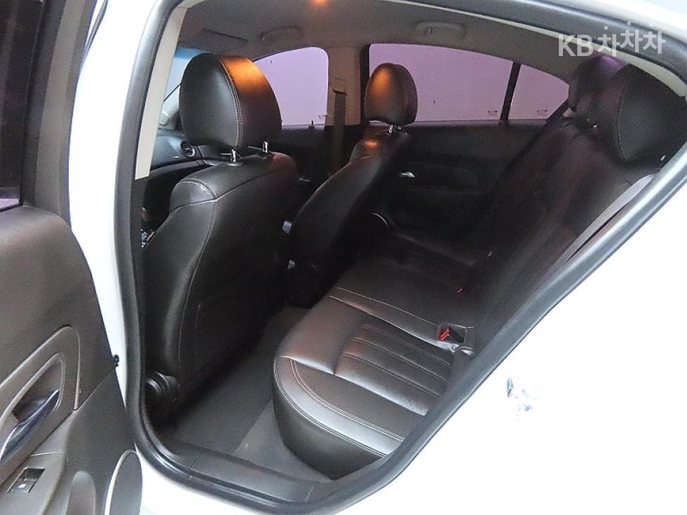 GM Korea Amazing New (facelift/refresh; particularly for Cruze) Cruze1.4 Turbo LT Deluxe Pack - 12