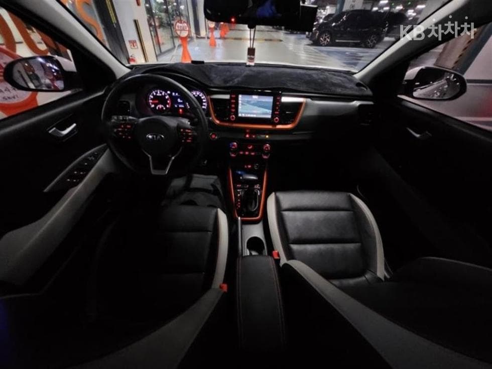 Kia StonicGasoline 1.0 Turbo Gasoline Direct Injection Prestige - 4
