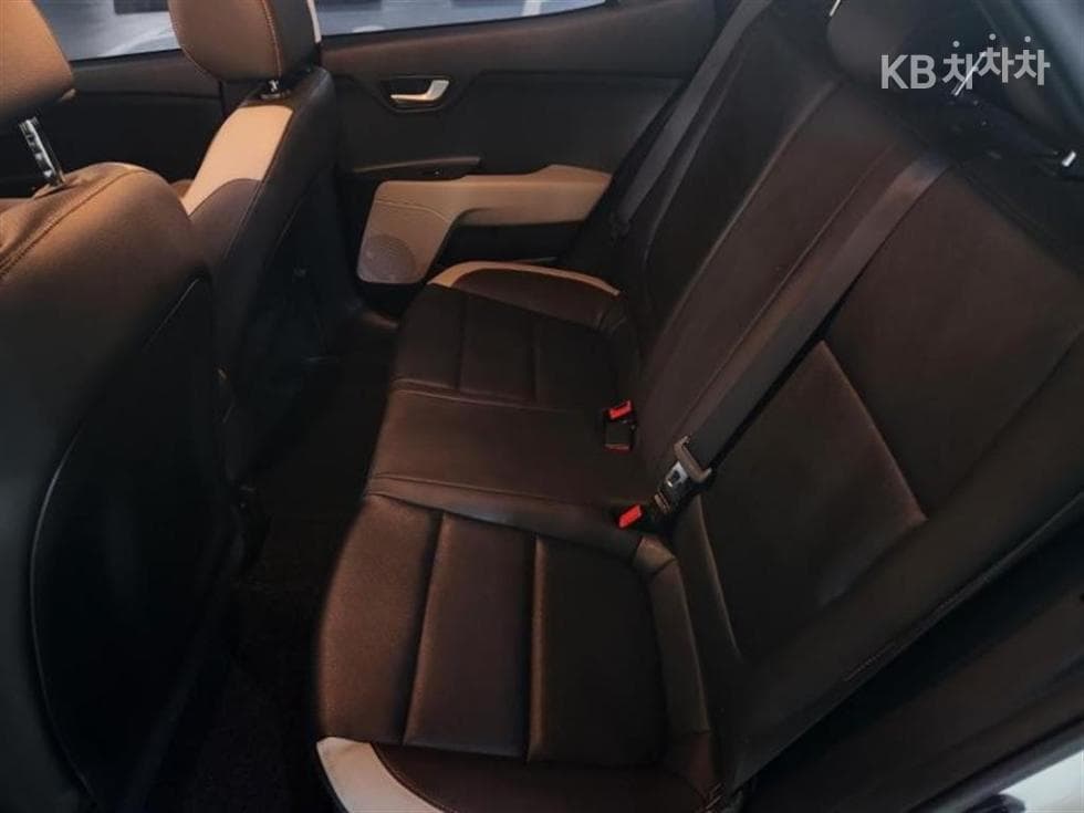 Kia StonicGasoline 1.0 Turbo Gasoline Direct Injection Prestige - 5