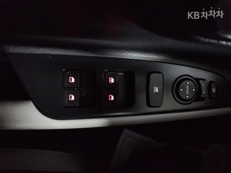 Kia StonicGasoline 1.0 Turbo Gasoline Direct Injection Prestige - 9