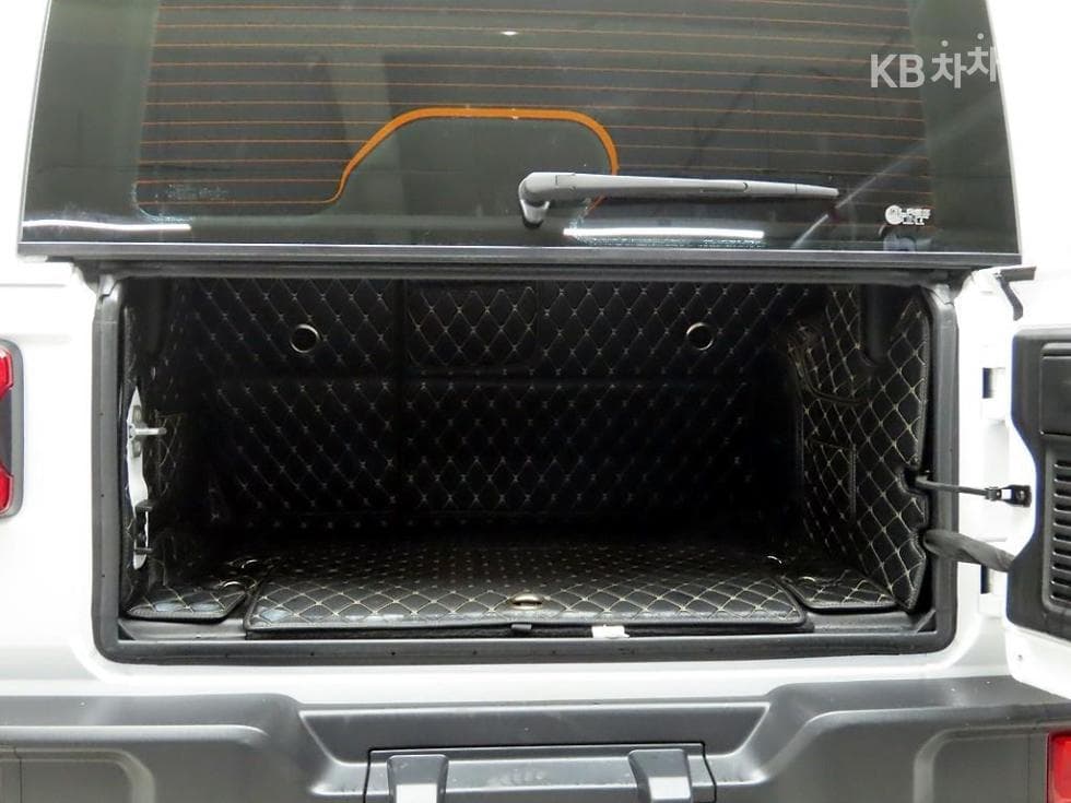 지프 랭글러 (JL)2.0 루비콘 파워Top (Cargo) 4도어 Standard - 16