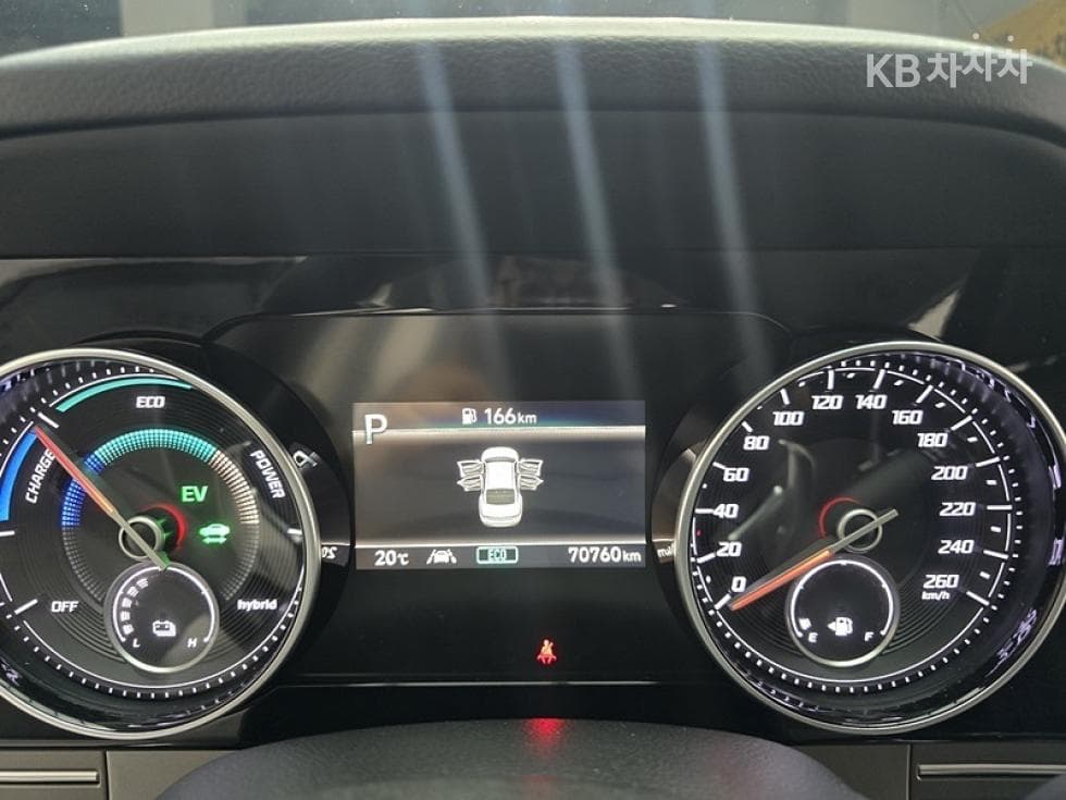 Hyundai The New (facelift) Grandeur (Azera) Hybrid2.4 Premium 초이스 - 6