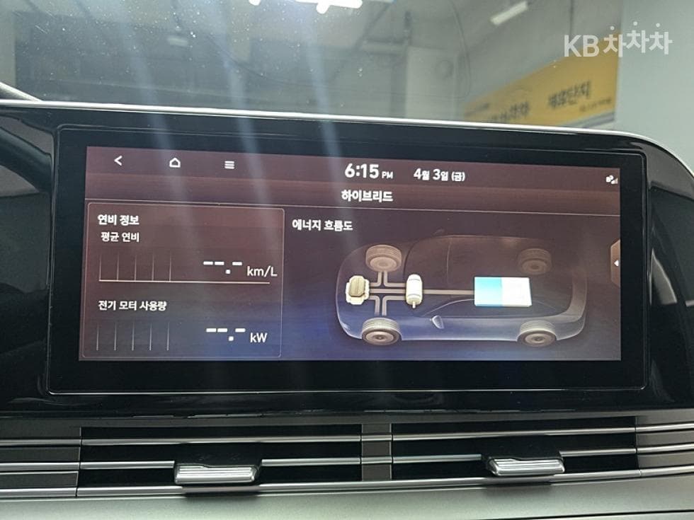 Hyundai The New (facelift) Grandeur (Azera) Hybrid2.4 Premium 초이스 - 11