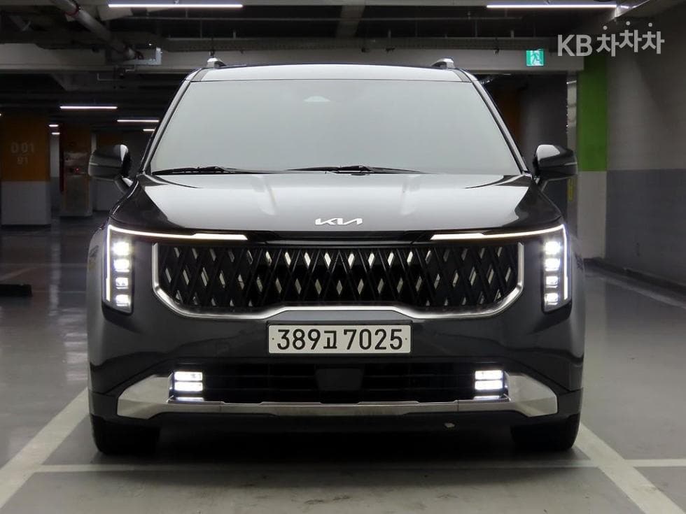 Kia The New (facelift) Carnival 4th generation G3.5 GDI 9-seater Noblesse - Image 1