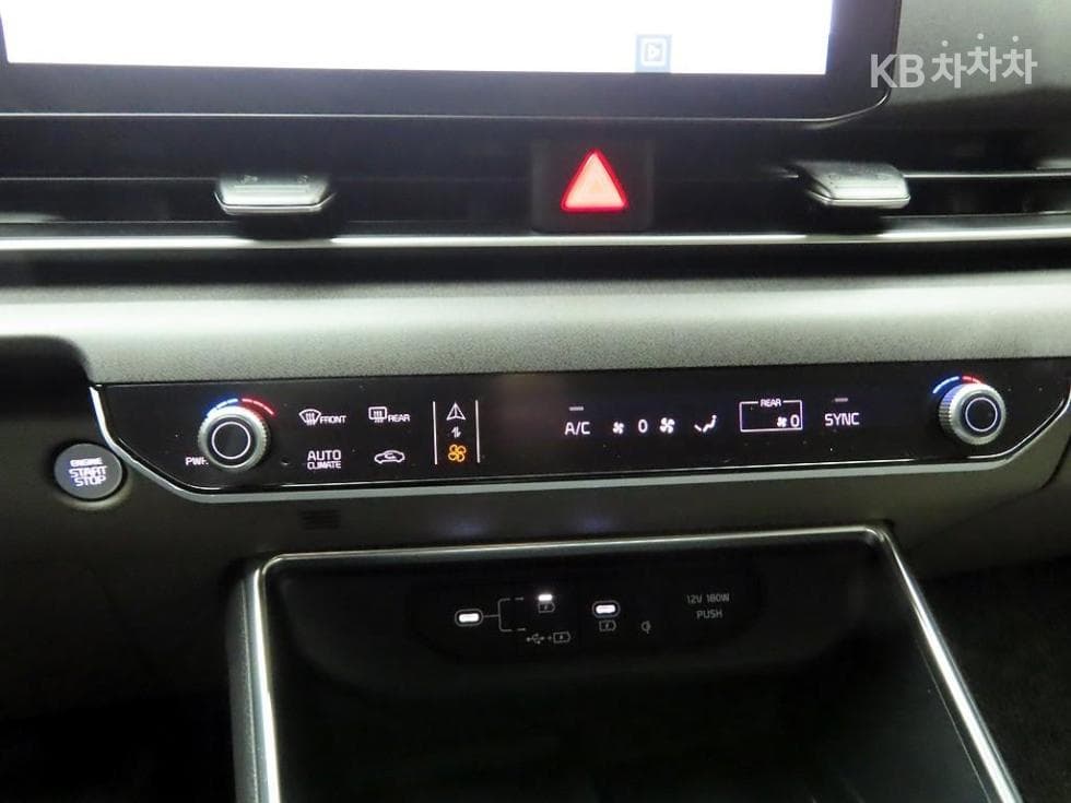 Kia The New (facelift) Carnival 4th generationG3.5 GDI 9-seater Noblesse - 9