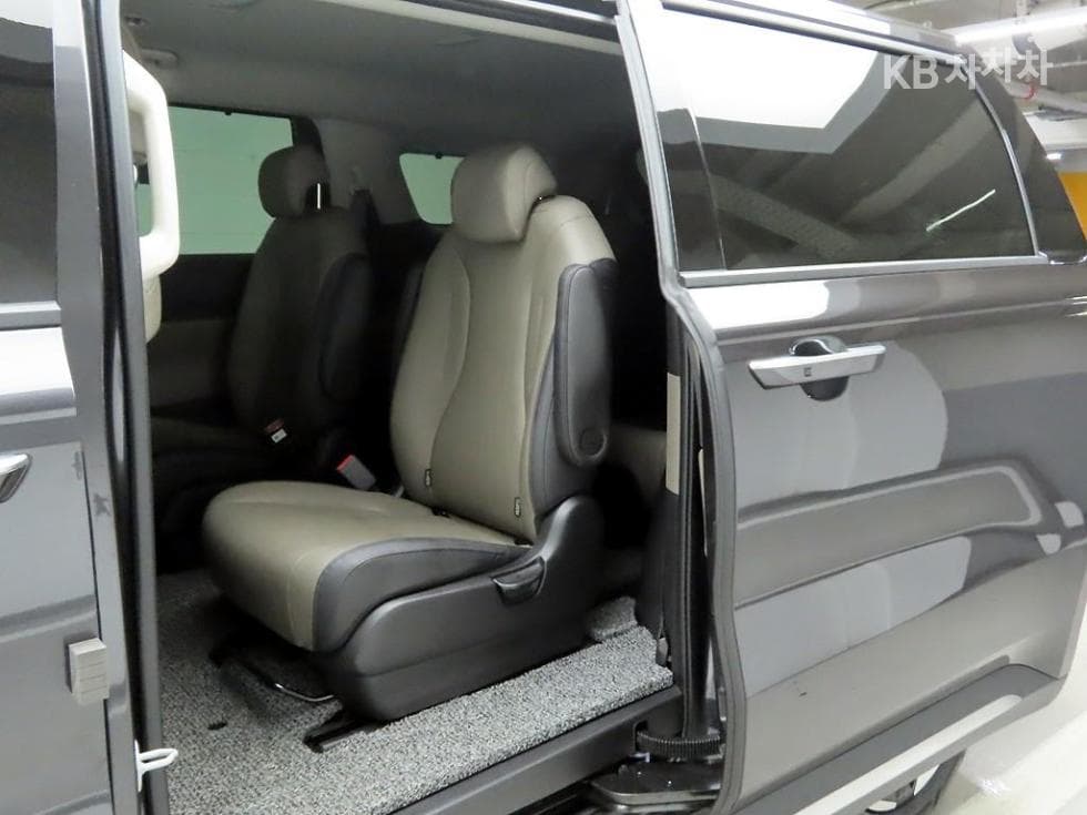 Kia The New (facelift) Carnival 4th generationG3.5 GDI 9-seater Noblesse - 12