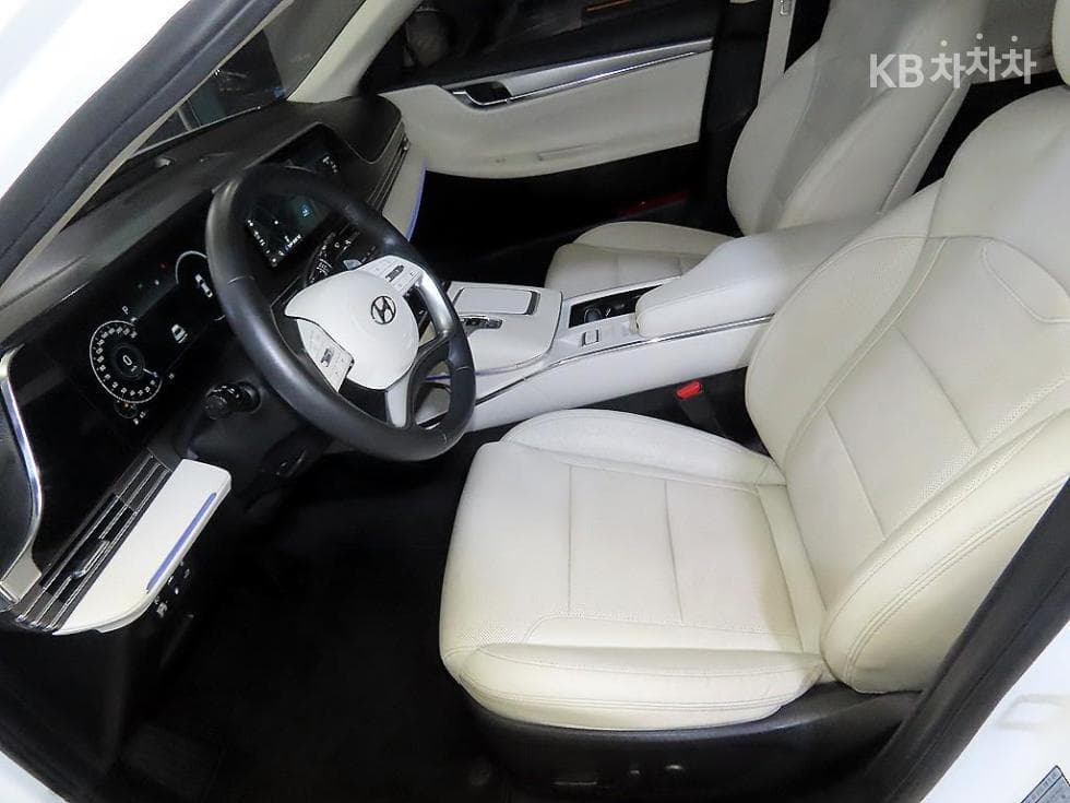 Хюндай The New (фейслифт) Grandeur (Azera)2.5 Le Blanc - 6