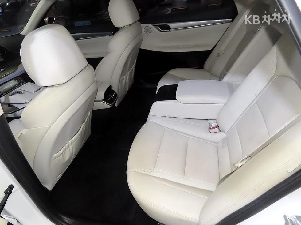 Хюндай The New (фейслифт) Grandeur (Azera)2.5 Le Blanc - 7