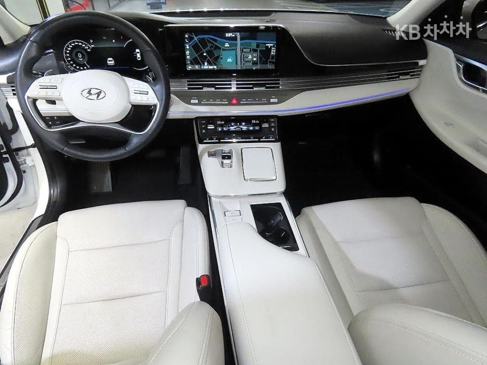 Хюндай The New (фейслифт) Grandeur (Azera)2.5 Le Blanc - 10