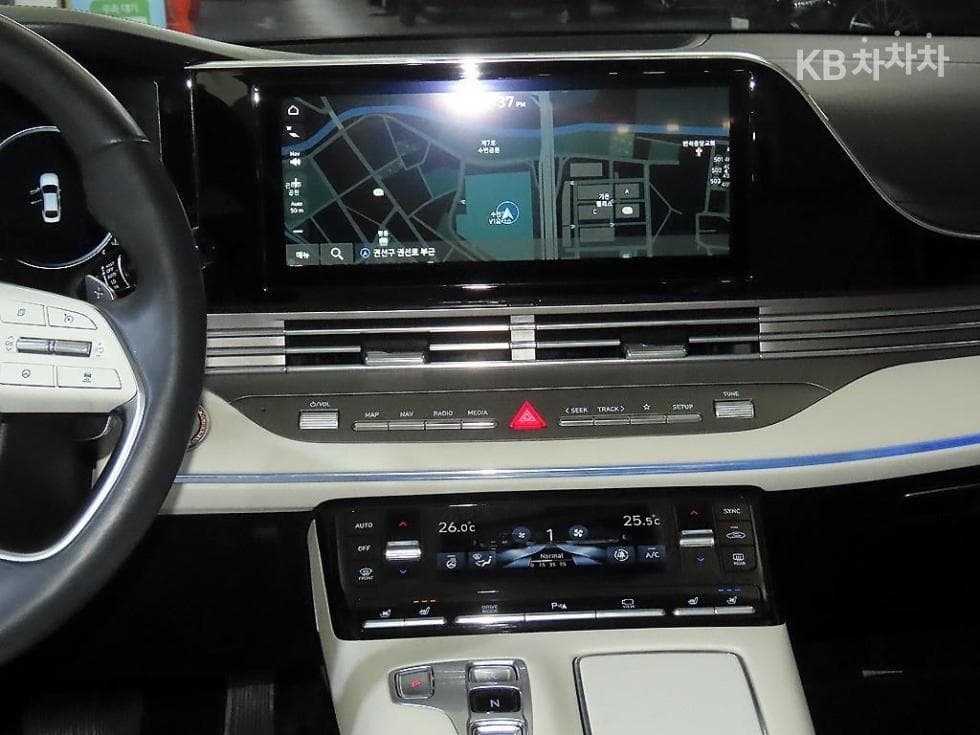 Хюндай The New (фейслифт) Grandeur (Azera)2.5 Le Blanc - 11