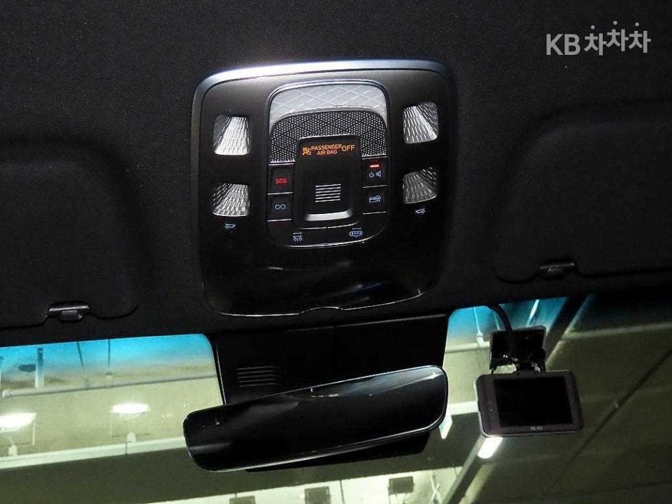 Genesis GV70Gasoline 2.5T AWD - 15