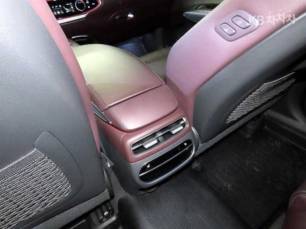 Genesis GV70Gasoline 2.5T AWD - 16