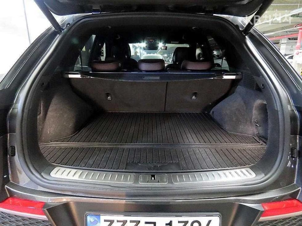 Genesis GV70Gasoline 2.5T AWD - 17
