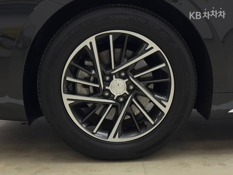 Хюндай The New (фейслифт) Grandeur (Azera)2.5 Premium 초이스 - 23