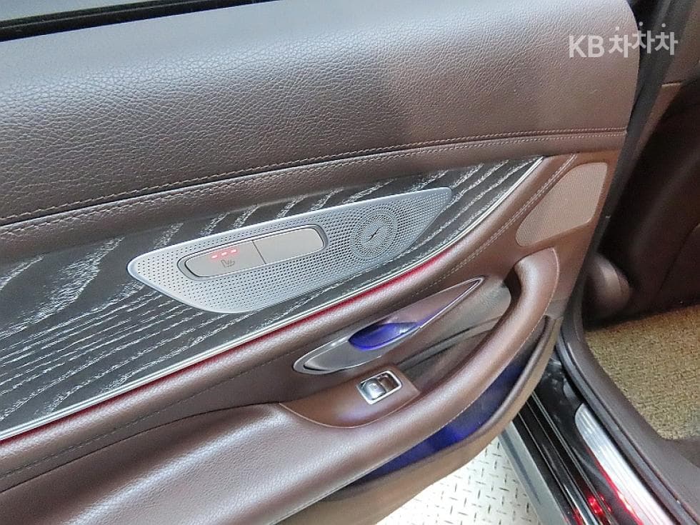 Mercedes-Benz CLS클래스(C257)CLS400d 4MATIC Стандартен - 18