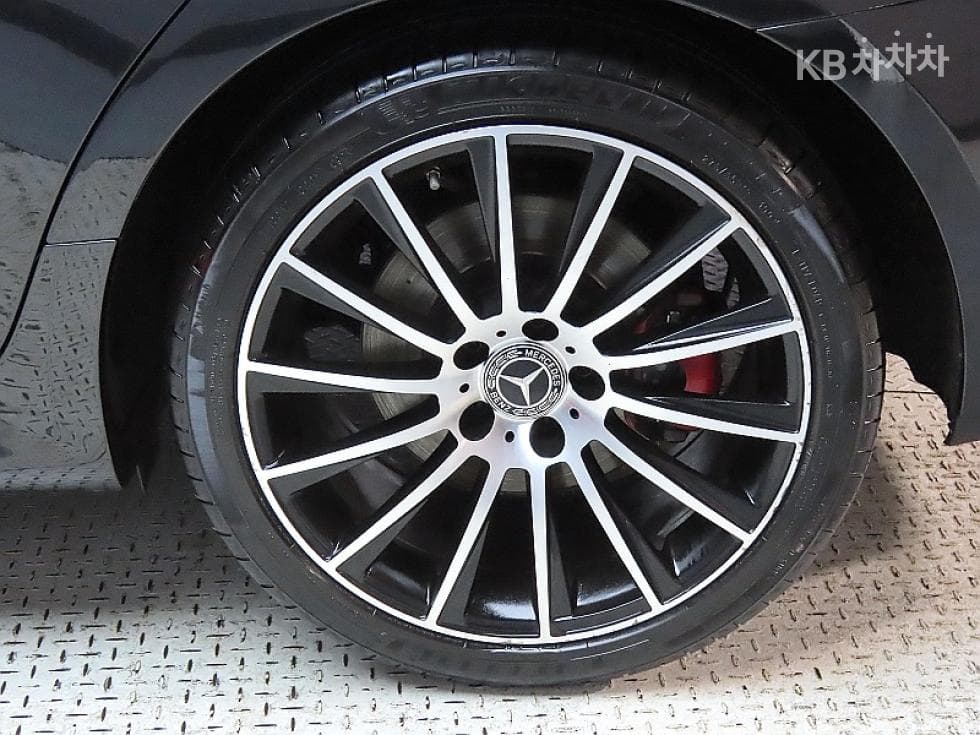 Mercedes-Benz CLS클래스(C257)CLS400d 4MATIC Стандартен - 20