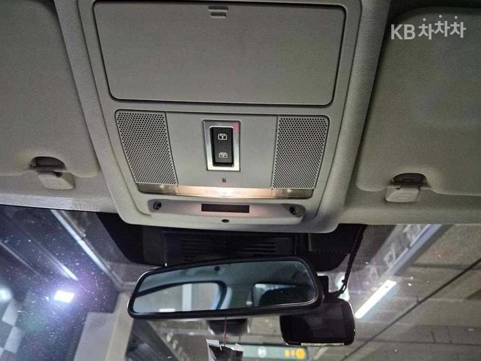 Land Rover 디스커버리 스포츠2.0 TD4 HSE Luxury - 17