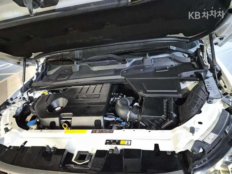 Land Rover 디스커버리 스포츠2.0 TD4 HSE Luxury - 19