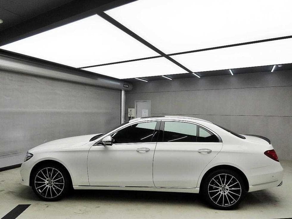 Mercedes-Benz E-Клас (W213)E220d 4MATIC Exclusive - 4