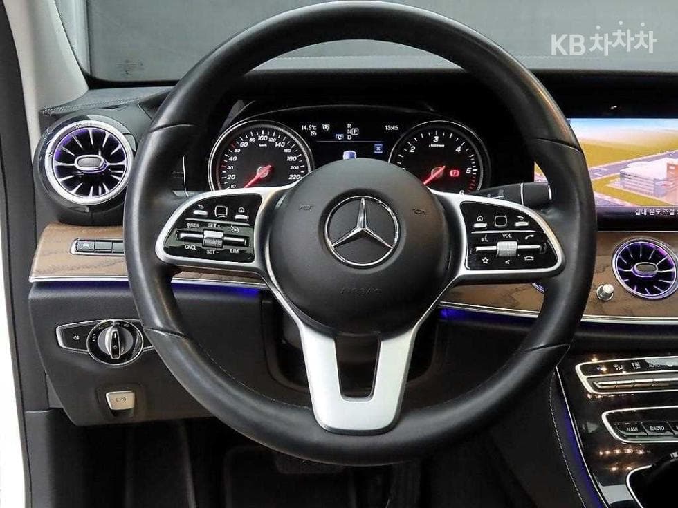 Mercedes-Benz E-Клас (W213)E220d 4MATIC Exclusive - 9