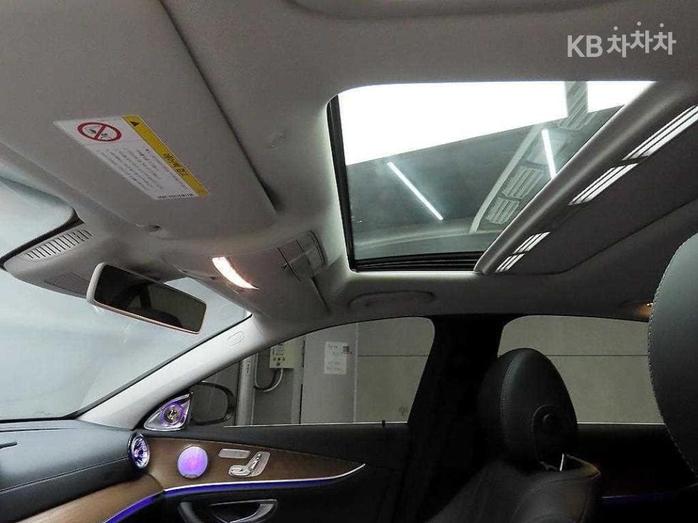 Mercedes-Benz E-Клас (W213)E220d 4MATIC Exclusive - 18