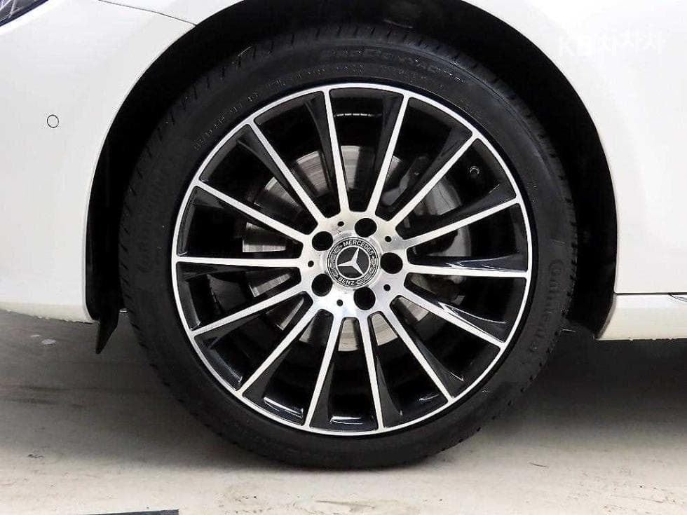 Mercedes-Benz E-Клас (W213)E220d 4MATIC Exclusive - 20