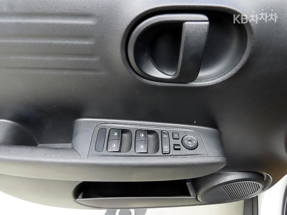 Хюндай Каспър Ван1.0 Бензин Смарт - 11