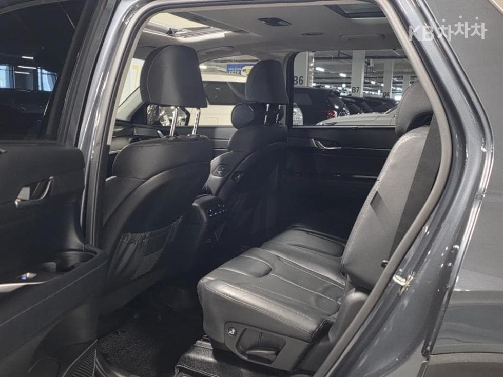 Hyundai Palisade3.8 Gasoline 7-seater (Limousine) Prestige - 12