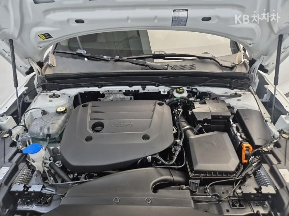 Volvo XC40B4 AWD Ultra Bright - 5