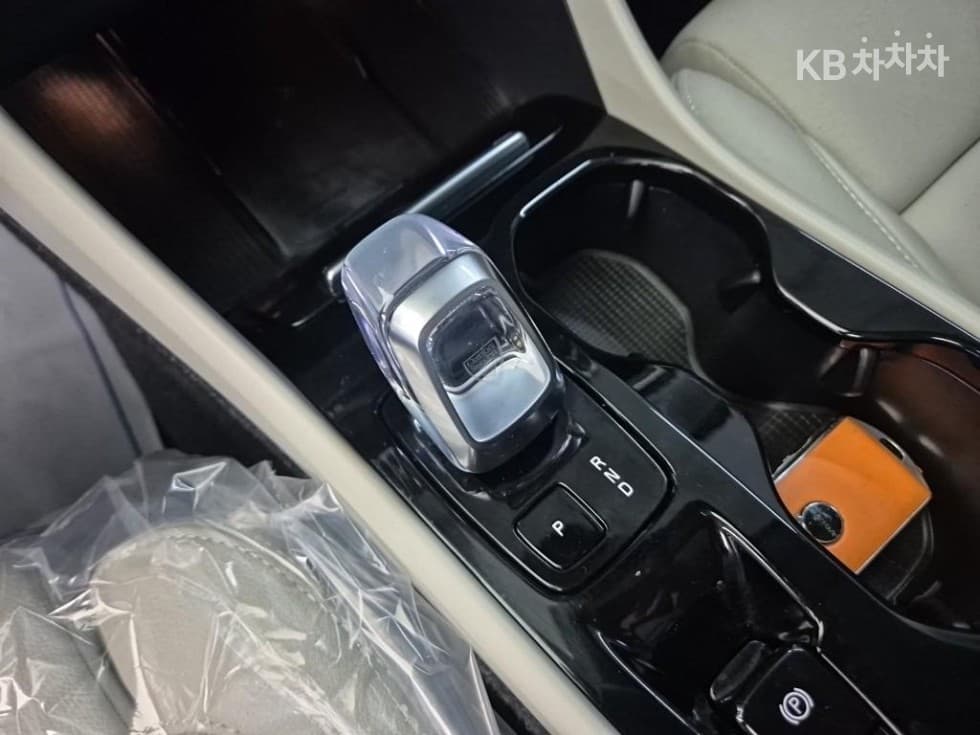 Volvo XC40B4 AWD Ultra Bright - 8