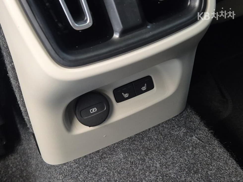 Volvo XC40B4 AWD Ultra Bright - 19