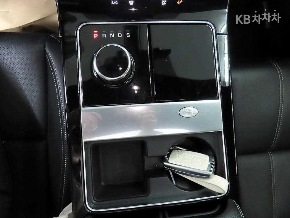 Land Rover Range Rover 벨라3.0 D300 R-Dynamic SE - 10
