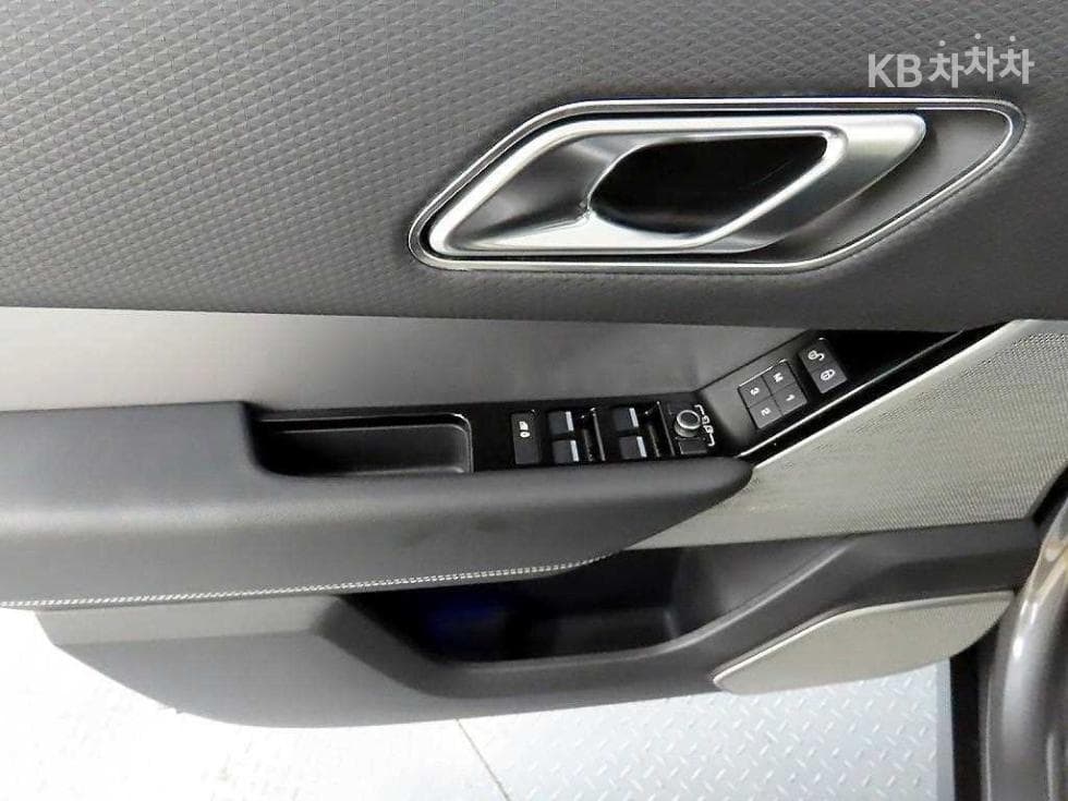 Land Rover Range Rover 벨라3.0 D300 R-Dynamic SE - 11