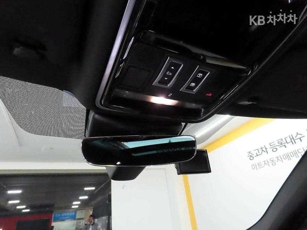 Land Rover Range Rover 벨라3.0 D300 R-Dynamic SE - 16