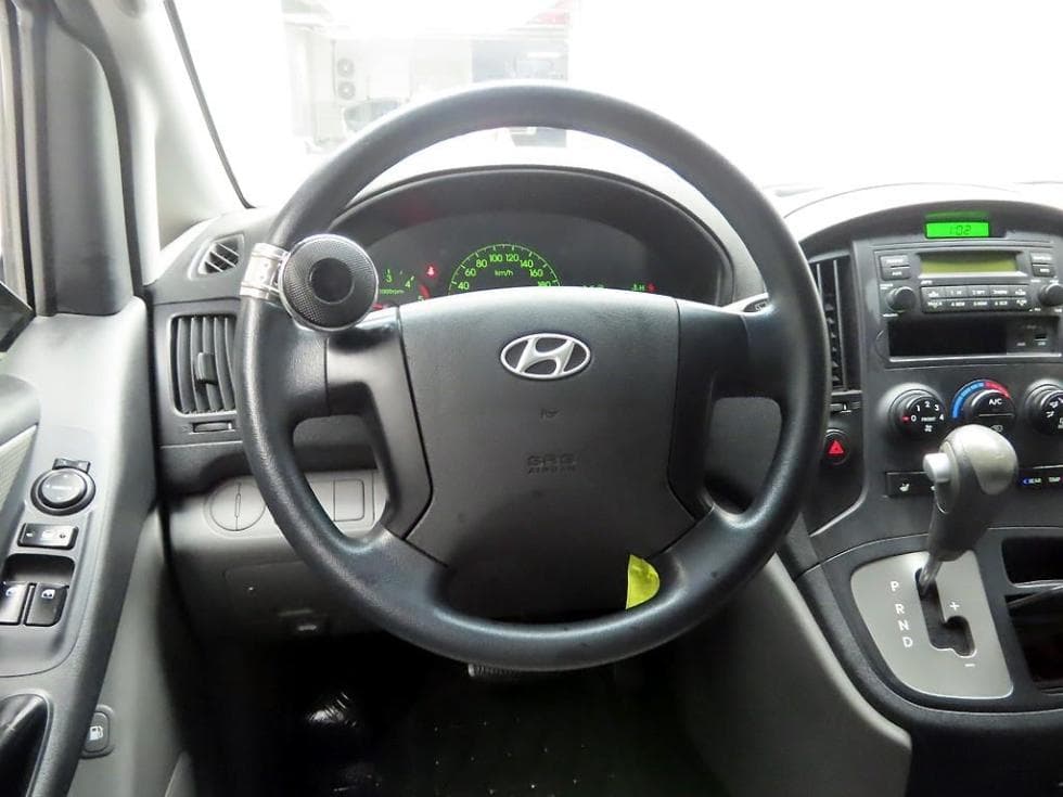 Hyundai Grand Starex12-seater Wagon CVX Luxury - 8