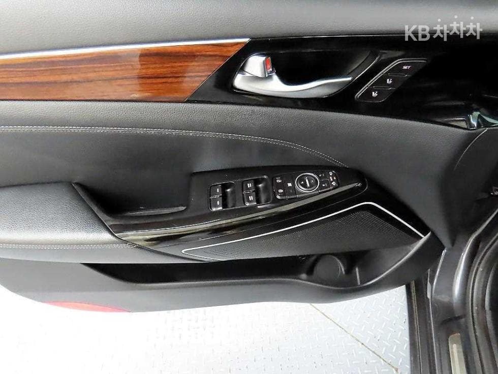 Kia All New K73.0 LPi Prestige - 11